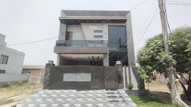 10 MARLA B/N HOUSE NEAR COMSATS UNIVERSTY FOR SALE LDA AVENUE-1 J BLOCK 1