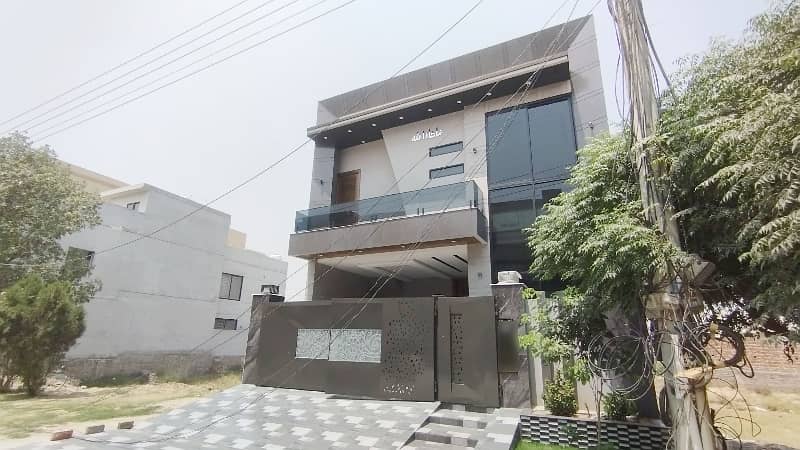 10 MARLA B/N HOUSE NEAR COMSATS UNIVERSTY FOR SALE LDA AVENUE-1 J BLOCK 2