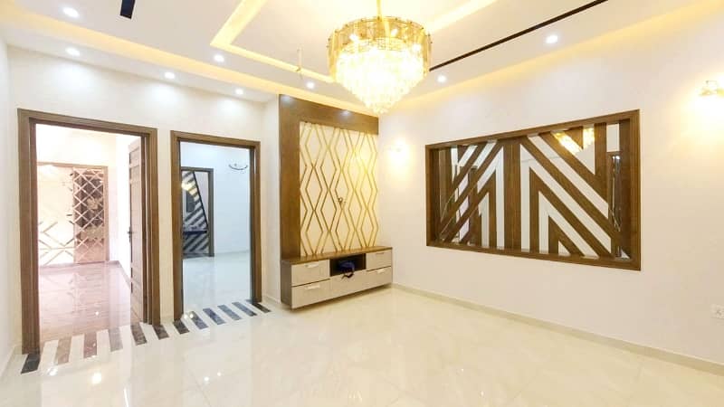 10 MARLA B/N HOUSE NEAR COMSATS UNIVERSTY FOR SALE LDA AVENUE-1 J BLOCK 6