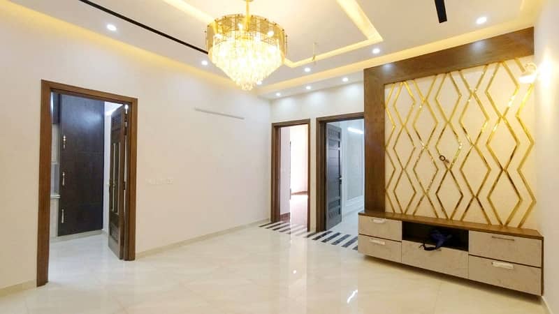10 MARLA B/N HOUSE NEAR COMSATS UNIVERSTY FOR SALE LDA AVENUE-1 J BLOCK 7
