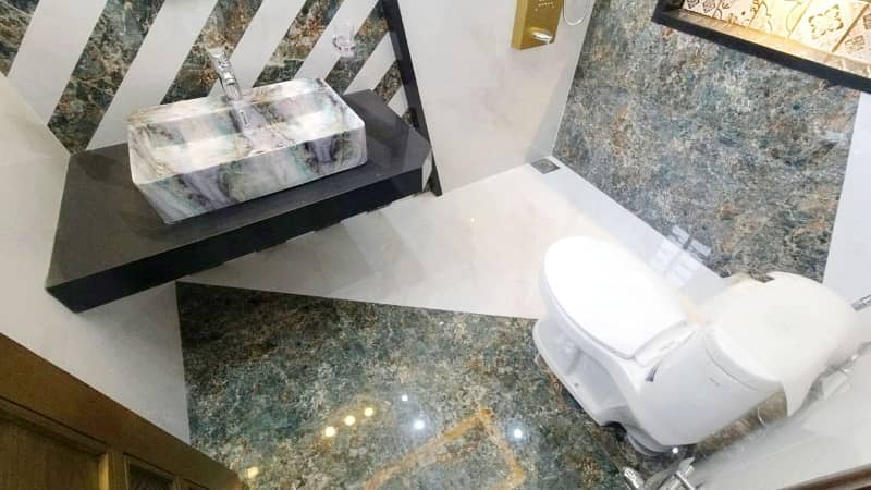 10 MARLA B/N HOUSE NEAR COMSATS UNIVERSTY FOR SALE LDA AVENUE-1 J BLOCK 13