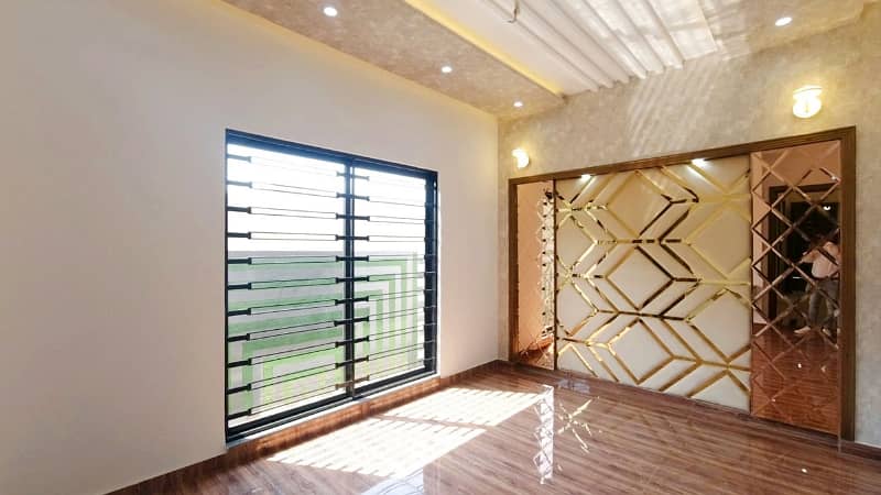 10 MARLA B/N HOUSE NEAR COMSATS UNIVERSTY FOR SALE LDA AVENUE-1 J BLOCK 15