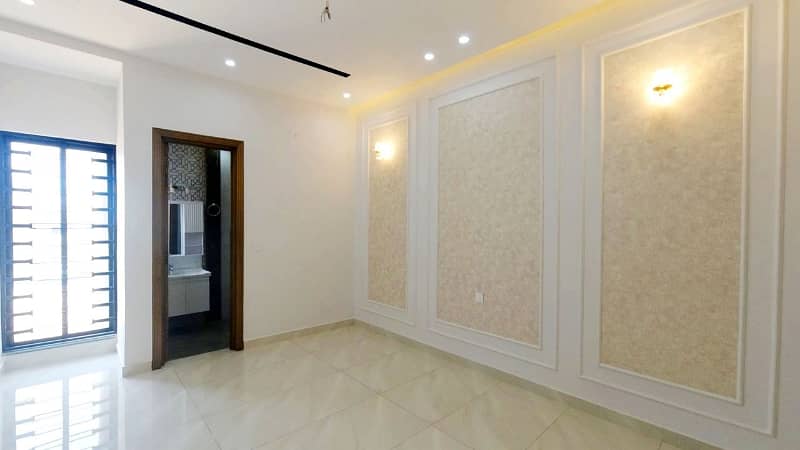 10 MARLA B/N HOUSE NEAR COMSATS UNIVERSTY FOR SALE LDA AVENUE-1 J BLOCK 29