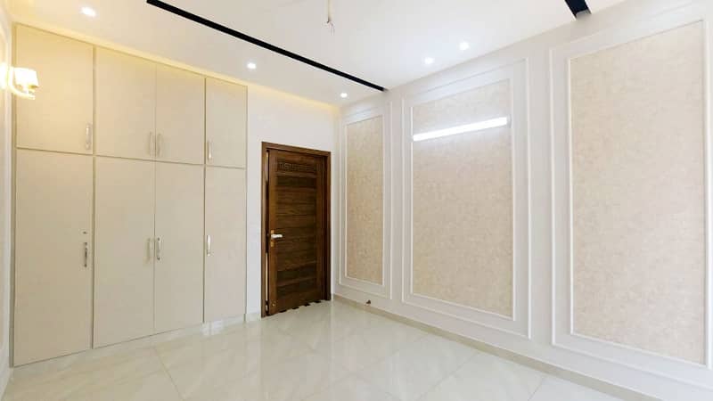 10 MARLA B/N HOUSE NEAR COMSATS UNIVERSTY FOR SALE LDA AVENUE-1 J BLOCK 30