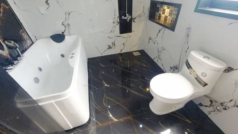 10 MARLA B/N HOUSE NEAR COMSATS UNIVERSTY FOR SALE LDA AVENUE-1 J BLOCK 35