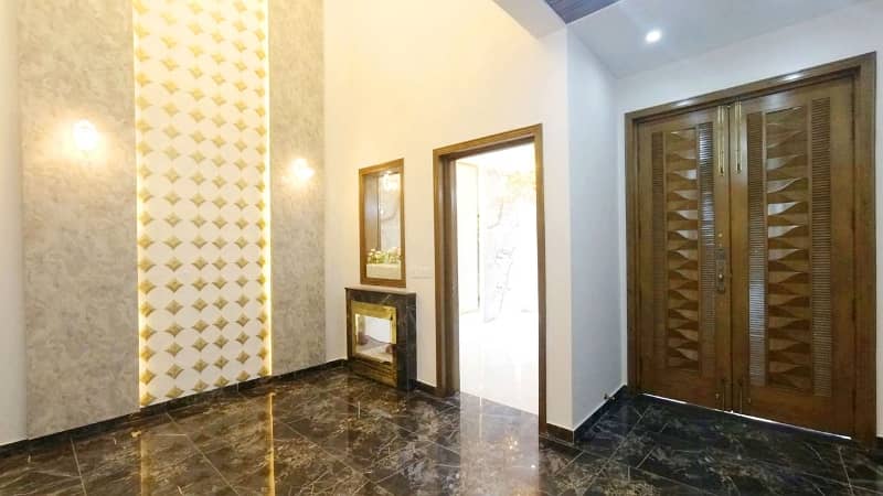 10 MARLA B/N HOUSE NEAR COMSATS UNIVERSTY FOR SALE LDA AVENUE-1 J BLOCK 39