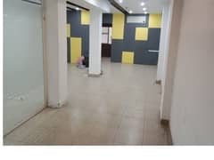 Area 750 Square Feet Office Available For Rent Real Pictures In Main Boulevard Road Gulberg 3 Lahore