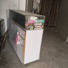 counter for sale top glass 4 wheel counter like new condition