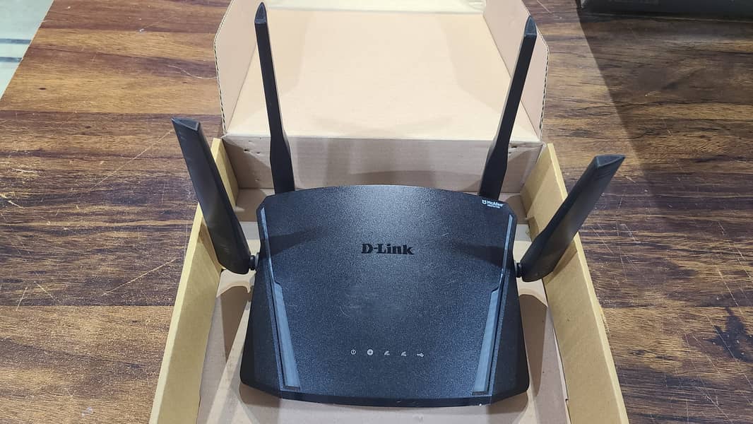Dlink DIR-1960 Smart Mesh Router EXO AC1900 With Box (Renewed) 10