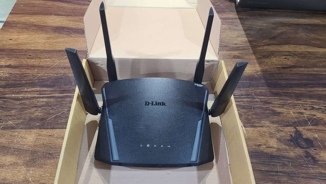 Dlink DIR-1960 Smart Mesh Router EXO AC1900 With Box (Renewed) 13