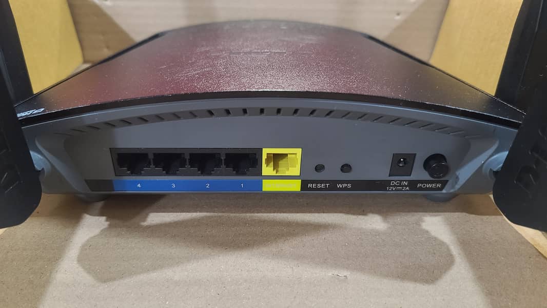 Dlink DIR-1960 Smart Mesh Router EXO AC1900 With Box (Renewed) 16