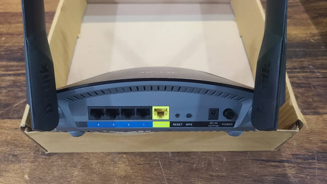 Dlink DIR-1960 Smart Mesh Router EXO AC1900 With Box (Renewed) 17