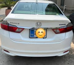 Honda Grace Hybrid 2015