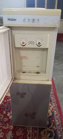 WATER DISPENSER MODEL: HWD-32090 FRIDGE COMPARTMENT, ( GAS ISSUE HAI )