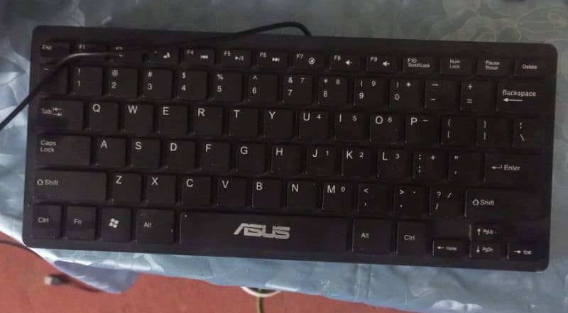 ASUS  mini keyboard. 0