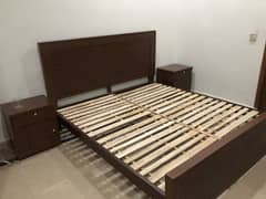 Brand New Bed Set King Size Bed 2 Side Table and Dressing Table