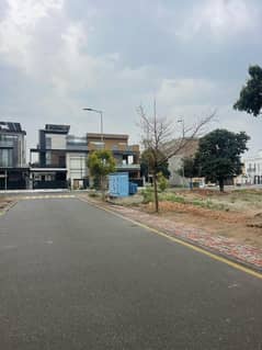 A PRIME LOCATION PLOT AVAILABLE FOR SALE