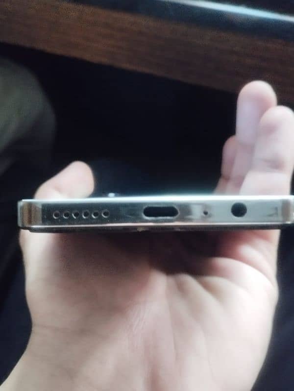Tecno camon 20 8+8 ram 256 memory good condition 3