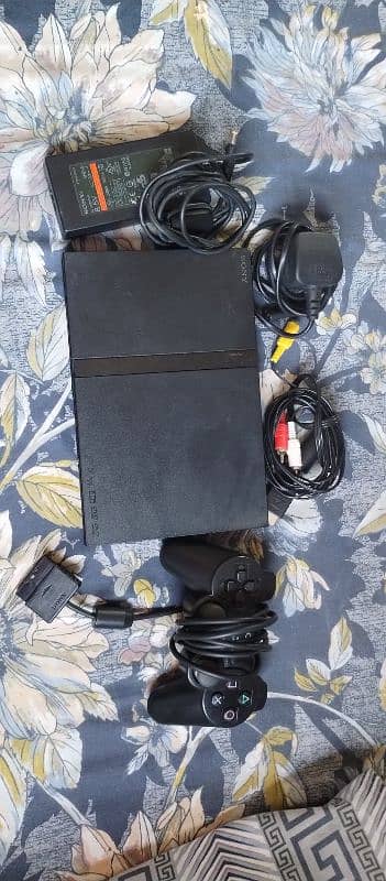 used piece in good condition  with 1controller 2