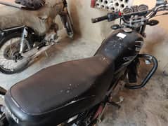 Suzuki GS 150 2017