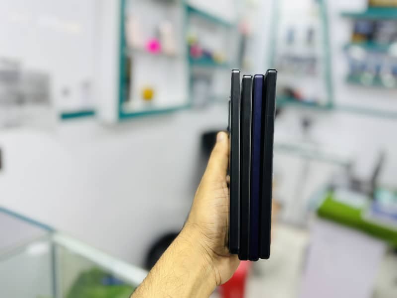 Xperia 1 mark 4 256/12 Snp 8 gen 1 Dual Sim (With 27w Charger Free) 4