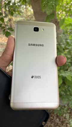 SAMSUNG j7 prime