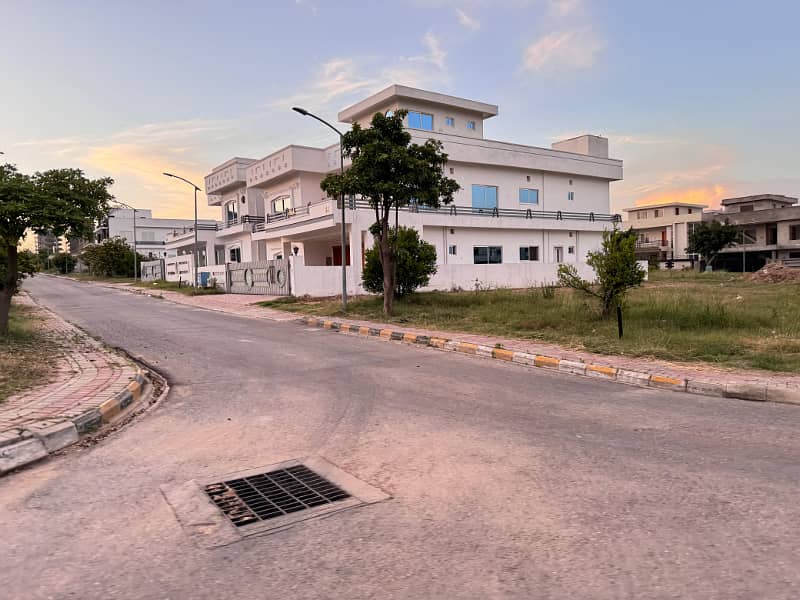 Ready to Construct Kanal Plot for Sale 5