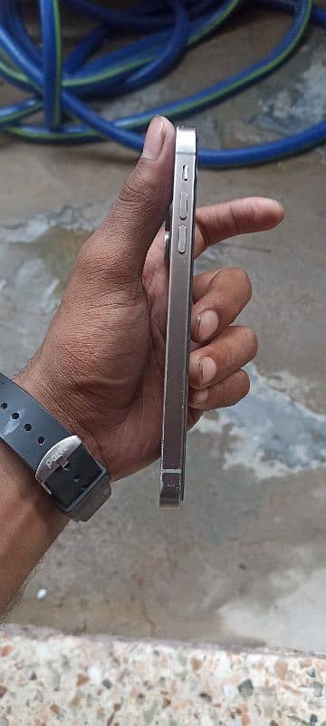 iPhone XR converted into 15 pro max PTA Approved  with box 5