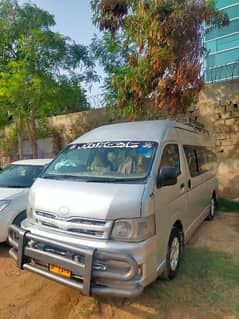 TOYOTA HIACE 2010