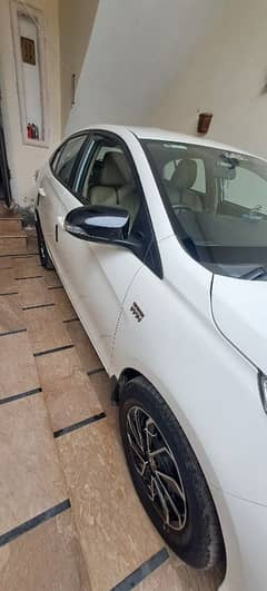 Toyota Yaris Gli 1.3 manual 2021