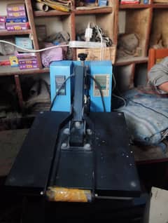 Heat pressing machine
