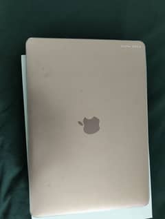 MACBOOK AIR