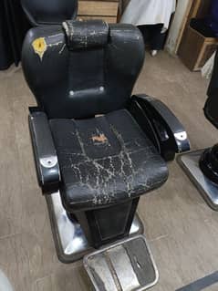 saloon chairs 7 2 years use only poshish damage