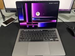 M2 Macbook Pro 2022
