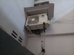 Gree 1 ton Inverter AC slightly Used