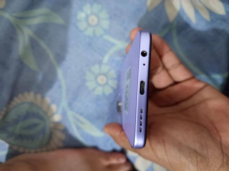 Infinix hot 50 pro 8+8 Ram Rom 128 warranty 11 month box nhi hai 7