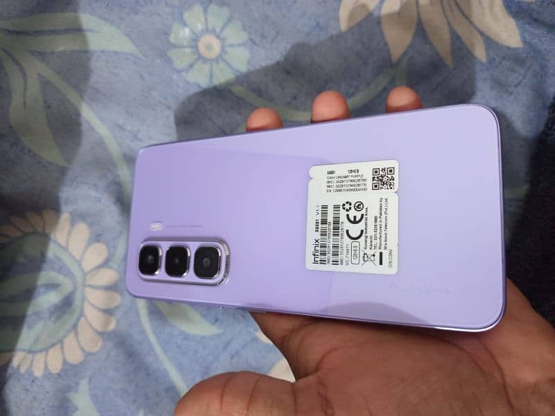 Infinix hot 50 pro 8+8 Ram Rom 128 warranty 11 month box nhi hai 8
