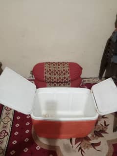 ICE BOX FOR SALE