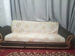 sofa combed with speace
