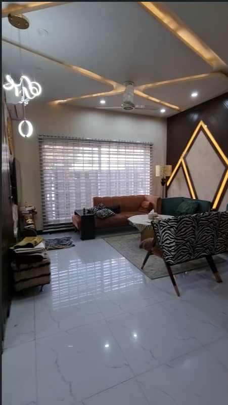 Elegant 5 Marla Furnished House In Bahria Town (Furnished) 2