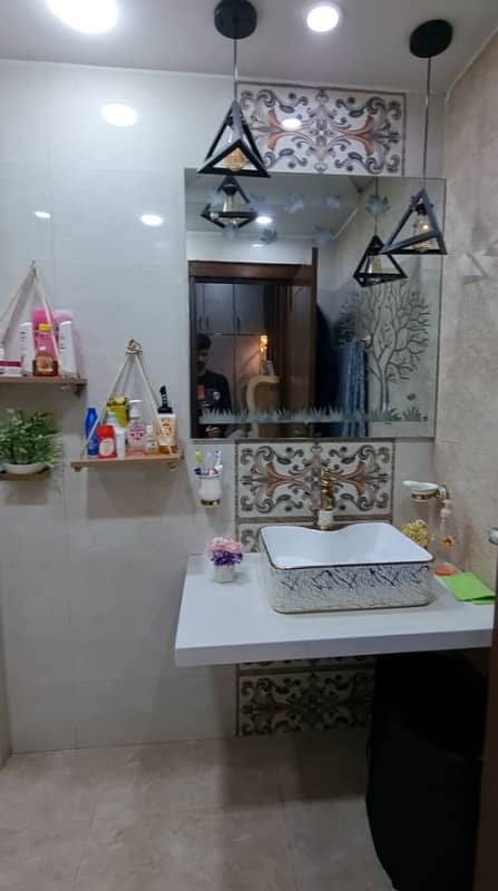 Elegant 5 Marla Furnished House In Bahria Town (Furnished) 4