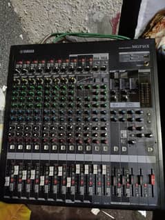 Yamaha MGP16X Mixing Console
