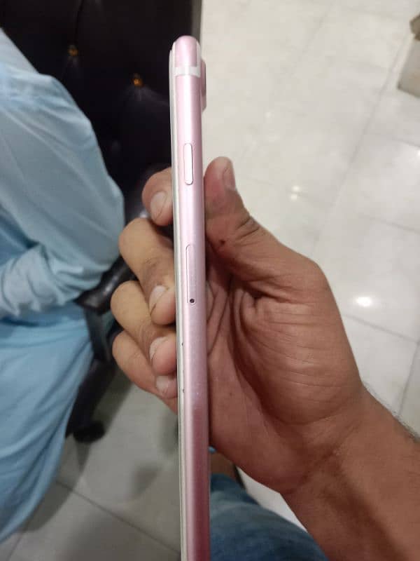 128 gb non pta battery changed from Muscat Apple store no single fault 3