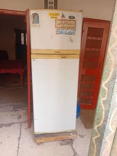 Dawlance fridge large size