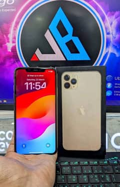 iphone 11 pro max 256 GB 03220889193 My whatsapp number