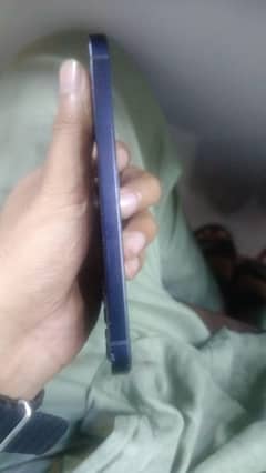 I phon12 With Box Cabl 128 Gb fctry unlok helth 85 contact 03354211004