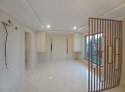 SPACIOUS STUDIO APARTMENT FOR SALE AT PRIME LOCATION OF BAHRIA TOWN LAHORE