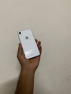 iPhone XR white color non PTA (o3oo-1o36667)