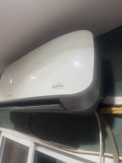 Urgent sell Ac 1.5 ton