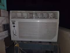 Danby Window AC - 0.75 Ton | 110V | Working Condition